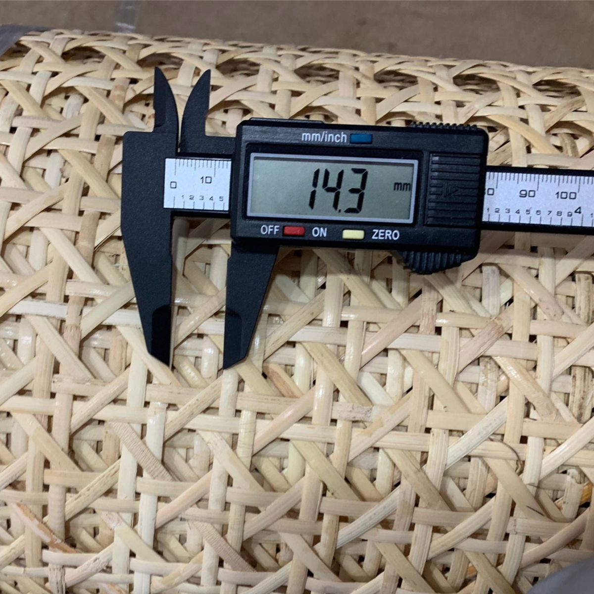 Linear Meter of Classic Wicker Mesh 1"