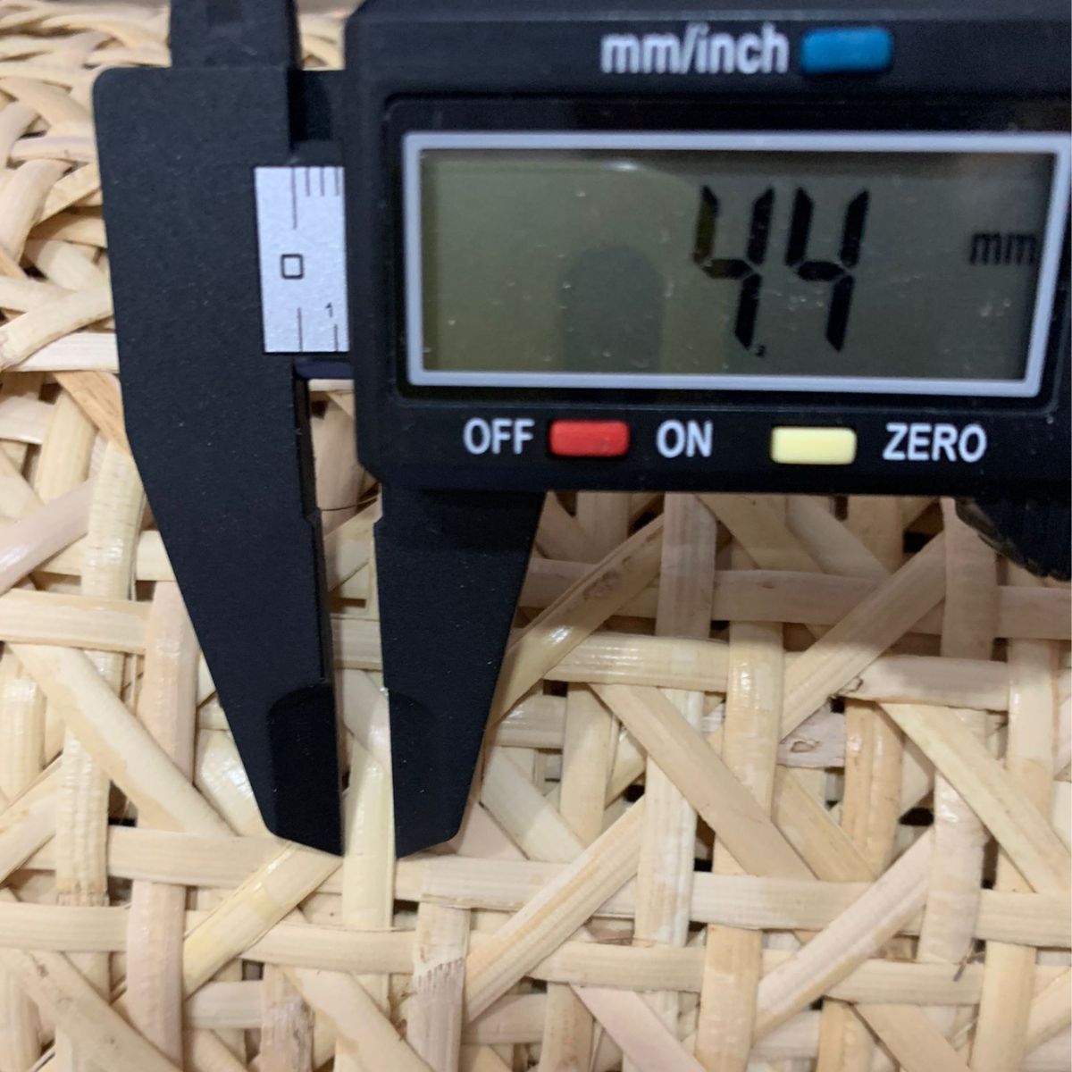 Linear Meter of Classic Wicker Mesh 1"